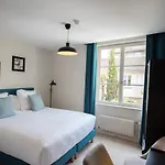 Le 3* شانتييّي