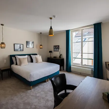 Le Hotel